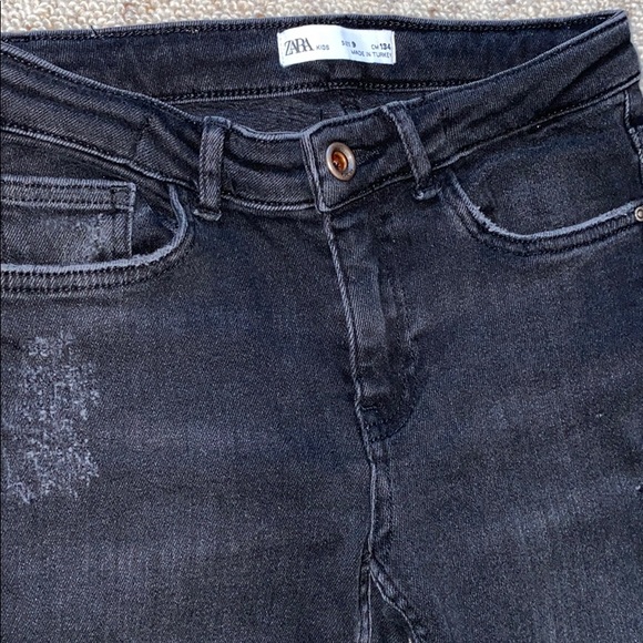 Zara Girls Distressed Jeans *like new 🖤 - Picture 2 of 5